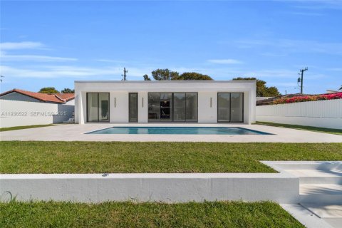 Villa ou maison à vendre à North Miami, Floride: 4 chambres, 207.64 m2 № 1994581 - photo 9