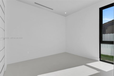 Villa ou maison à vendre à North Miami, Floride: 4 chambres, 207.64 m2 № 1994581 - photo 27