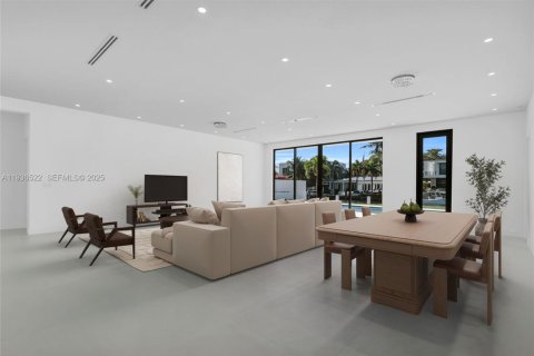 Villa ou maison à vendre à North Miami, Floride: 4 chambres, 207.64 m2 № 1994581 - photo 2