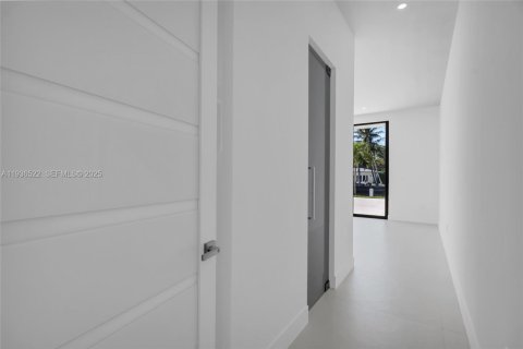 Villa ou maison à vendre à North Miami, Floride: 4 chambres, 207.64 m2 № 1994581 - photo 20
