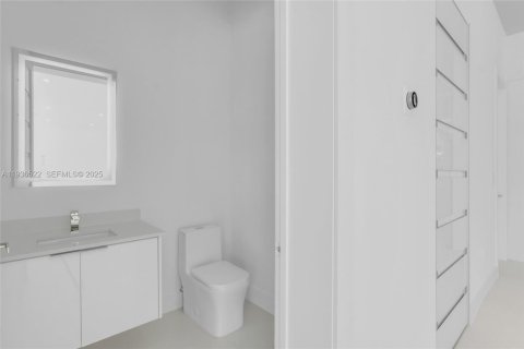 Villa ou maison à vendre à North Miami, Floride: 4 chambres, 207.64 m2 № 1994581 - photo 24