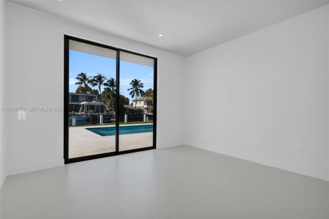 Villa ou maison à vendre à North Miami, Floride: 4 chambres, 207.64 m2 № 1994581 - photo 18