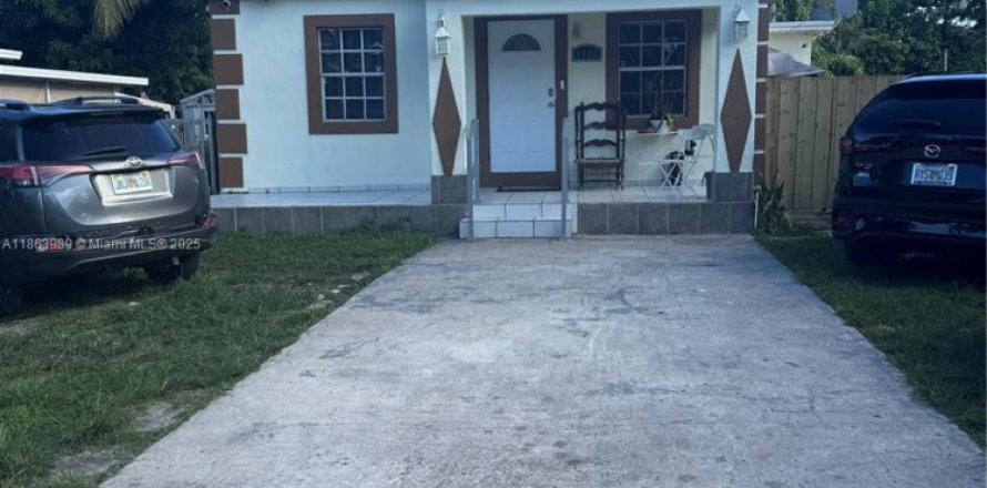 House in Miami, Florida 3 bedrooms, 95.41 sq.m. № 1895283