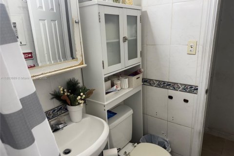 House in Miami, Florida 3 bedrooms, 95.41 sq.m. № 1895283 - photo 23