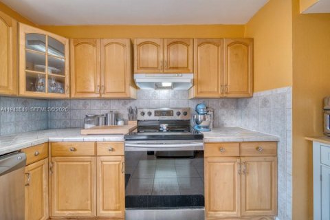 Adosado en venta en Miami, Florida, 3 dormitorios, 126.81 m2 № 2000243 - foto 5