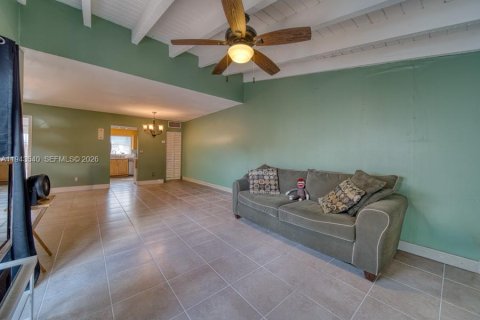 Adosado en venta en Miami, Florida, 3 dormitorios, 126.81 m2 № 2000243 - foto 8