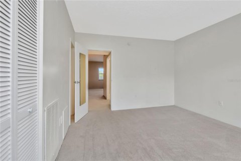 Condo in Saint Petersburg, Florida, 1 bedroom  № 1883662 - photo 19