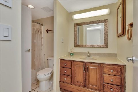 Condo in Saint Petersburg, Florida, 1 bedroom  № 1883662 - photo 14