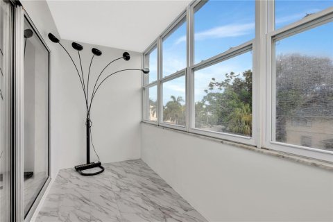 Condo in Saint Petersburg, Florida, 1 bedroom  № 1883662 - photo 22