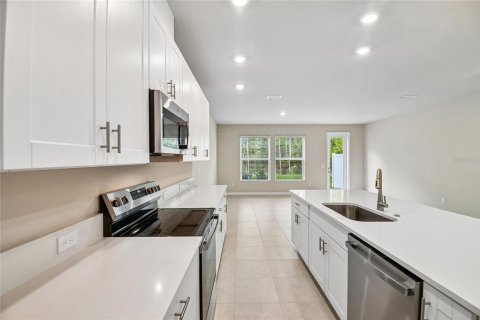 Townhouse in Daytona Beach, Florida 3 bedrooms, 164.81 sq.m. № 2209562 - photo 6