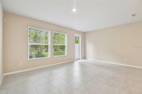 Townhouse in Daytona Beach, Florida 3 bedrooms, 164.81 sq.m. № 2209562 - photo 8