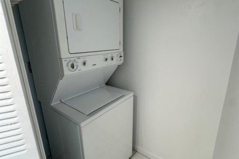 Copropriété à louer à Miami, Floride: 2 chambres, 84.54 m2 № 2383024 - photo 19