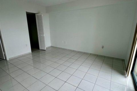 Copropriété à louer à Miami, Floride: 2 chambres, 84.54 m2 № 2383024 - photo 11
