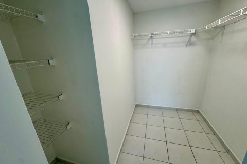 Copropriété à louer à Miami, Floride: 2 chambres, 84.54 m2 № 2383024 - photo 20