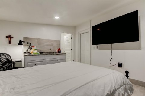Casa en venta en Tampa, Florida, 5 dormitorios, 123.93 m2 № 1795730 - foto 23