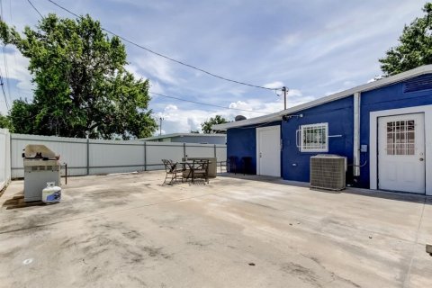 Casa en venta en Tampa, Florida, 5 dormitorios, 123.93 m2 № 1795730 - foto 27