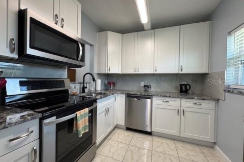 Condo in Largo, Florida, 1 bedroom  № 1648028 - photo 18