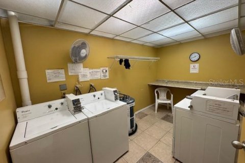 Condo in Largo, Florida, 1 bedroom  № 1648028 - photo 29