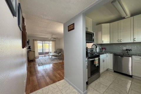 Condo in Largo, Florida, 1 bedroom  № 1648028 - photo 24