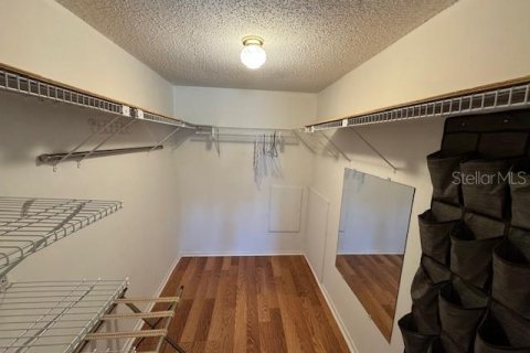 Condo in Largo, Florida, 1 bedroom  № 1648028 - photo 12