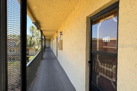 Condo in Largo, Florida, 1 bedroom  № 1648028 - photo 26
