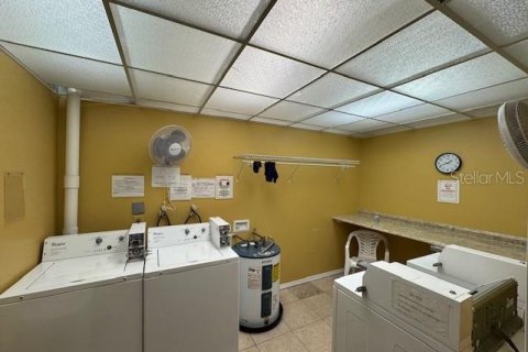 Condo in Largo, Florida, 1 bedroom  № 1648028 - photo 28