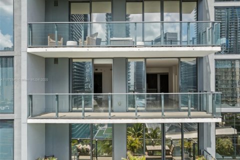 Condominio en alquiler en Miami, Florida, 2 dormitorios, 117.15 m2 № 1926669 - foto 10