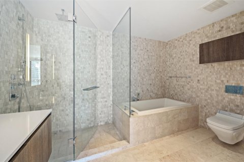 Condominio en alquiler en Miami, Florida, 2 dormitorios, 117.15 m2 № 1926669 - foto 25
