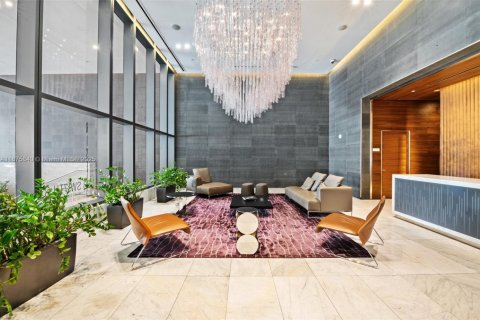 Condominio en alquiler en Miami, Florida, 2 dormitorios, 117.15 m2 № 1926669 - foto 4