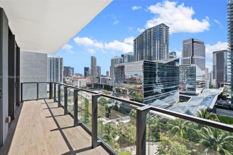 Condominio en alquiler en Miami, Florida, 2 dormitorios, 117.15 m2 № 1926669 - foto 1