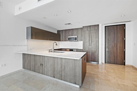 Condominio en alquiler en Miami, Florida, 2 dormitorios, 117.15 m2 № 1926669 - foto 15