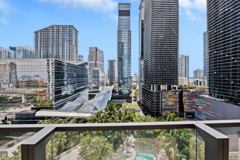 Condominio en alquiler en Miami, Florida, 2 dormitorios, 117.15 m2 № 1926669 - foto 9