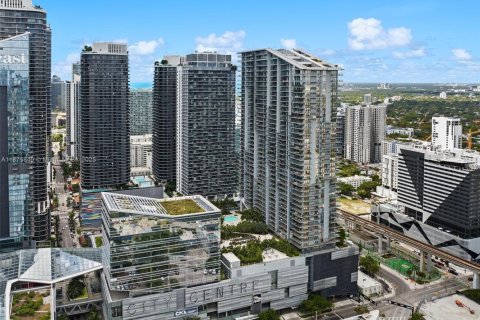 Condominio en alquiler en Miami, Florida, 2 dormitorios, 117.15 m2 № 1926669 - foto 3
