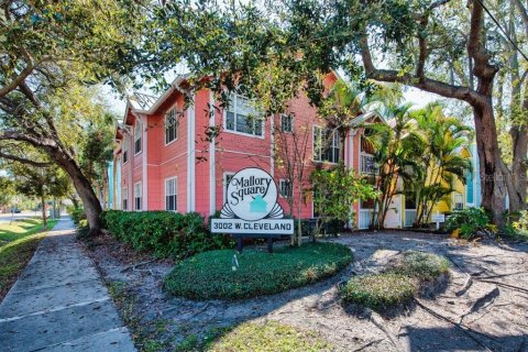 Condo in Tampa, Florida, 2 bedrooms  № 2110860