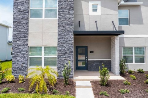 Townhouse in Davenport, Florida 5 bedrooms, 201.32 sq.m. № 1525768 - photo 15