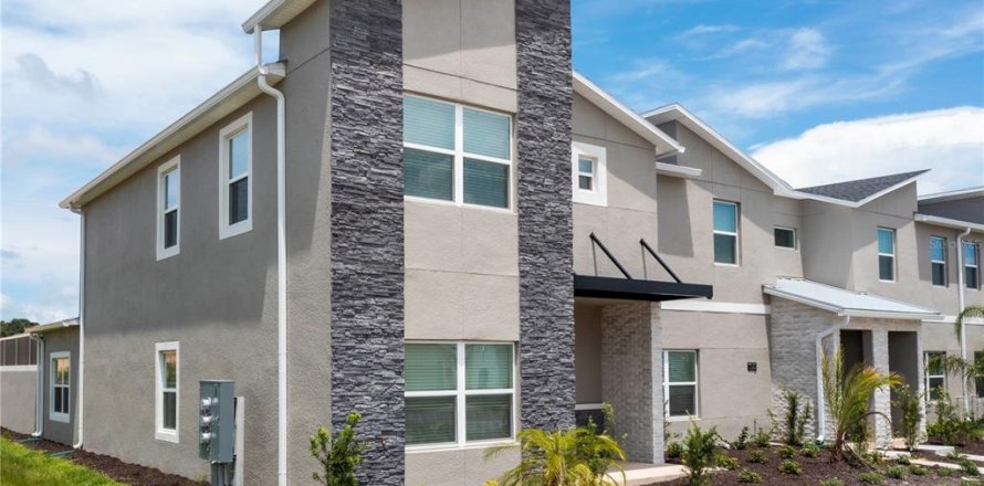 Townhouse in Davenport, Florida 5 bedrooms, 201.32 sq.m. № 1525768
