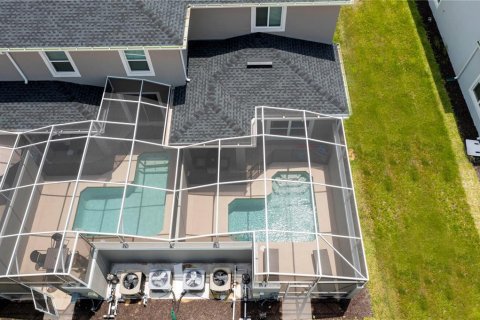 Townhouse in Davenport, Florida 5 bedrooms, 201.32 sq.m. № 1525768 - photo 17