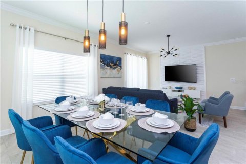 Townhouse in Davenport, Florida 5 bedrooms, 201.32 sq.m. № 1525768 - photo 11