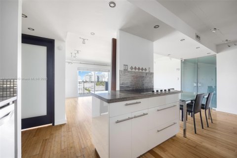 Copropriété à vendre à Miami Beach, Floride: 2 chambres, 91.79 m2 № 1966427 - photo 13