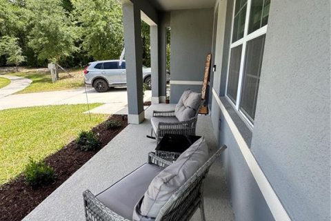 House in DeLand, Florida 5 bedrooms, 240.99 sq.m. № 2416488 - photo 3
