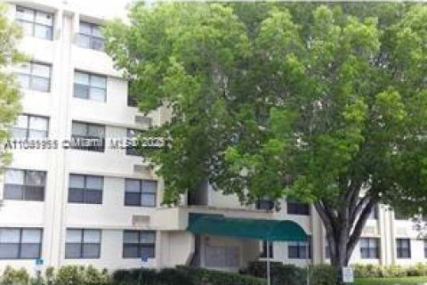 Copropriété à louer à Coral Springs, Floride: 1 chambre, 56.3 m2 № 1889325 - photo 1