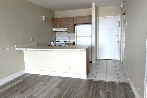 Copropriété à louer à Coral Springs, Floride: 1 chambre, 56.3 m2 № 1889325 - photo 4