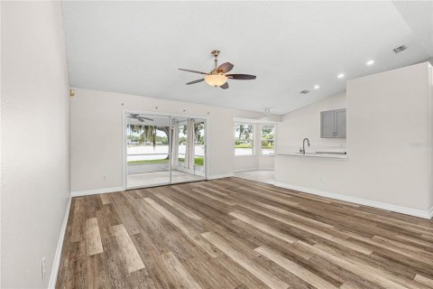 Casa en venta en Port Orange, Florida, 3 dormitorios, 137.03 m2 № 2156955 - foto 10