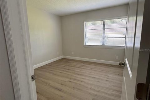 Casa en venta en Lakeland, Florida, 3 dormitorios, 133.69 m2 № 1875827 - foto 2