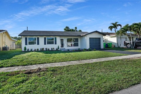 Купить виллу или дом в Санрайз, Флорида 3 спальни, 136.29м2, № 1993613 - фото 2