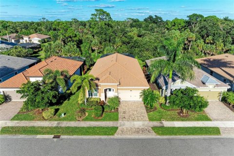 House in Venice, Florida 3 bedrooms, 220.46 sq.m. № 2431164