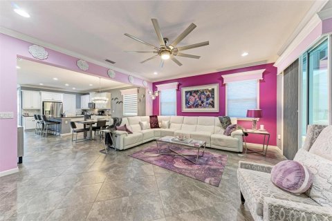 House in Venice, Florida 3 bedrooms, 220.46 sq.m. № 2431164 - photo 15