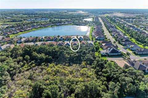 House in Venice, Florida 3 bedrooms, 220.46 sq.m. № 2431164 - photo 8