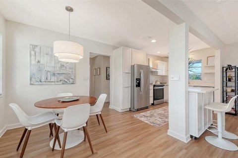 Casa en venta en Sarasota, Florida, 3 dormitorios, 127.46 m2 № 2203468 - foto 12