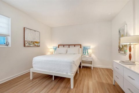 Casa en venta en Sarasota, Florida, 3 dormitorios, 127.46 m2 № 2203468 - foto 20